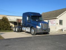 2015 Freightliner Cascadia Sleeper Truck