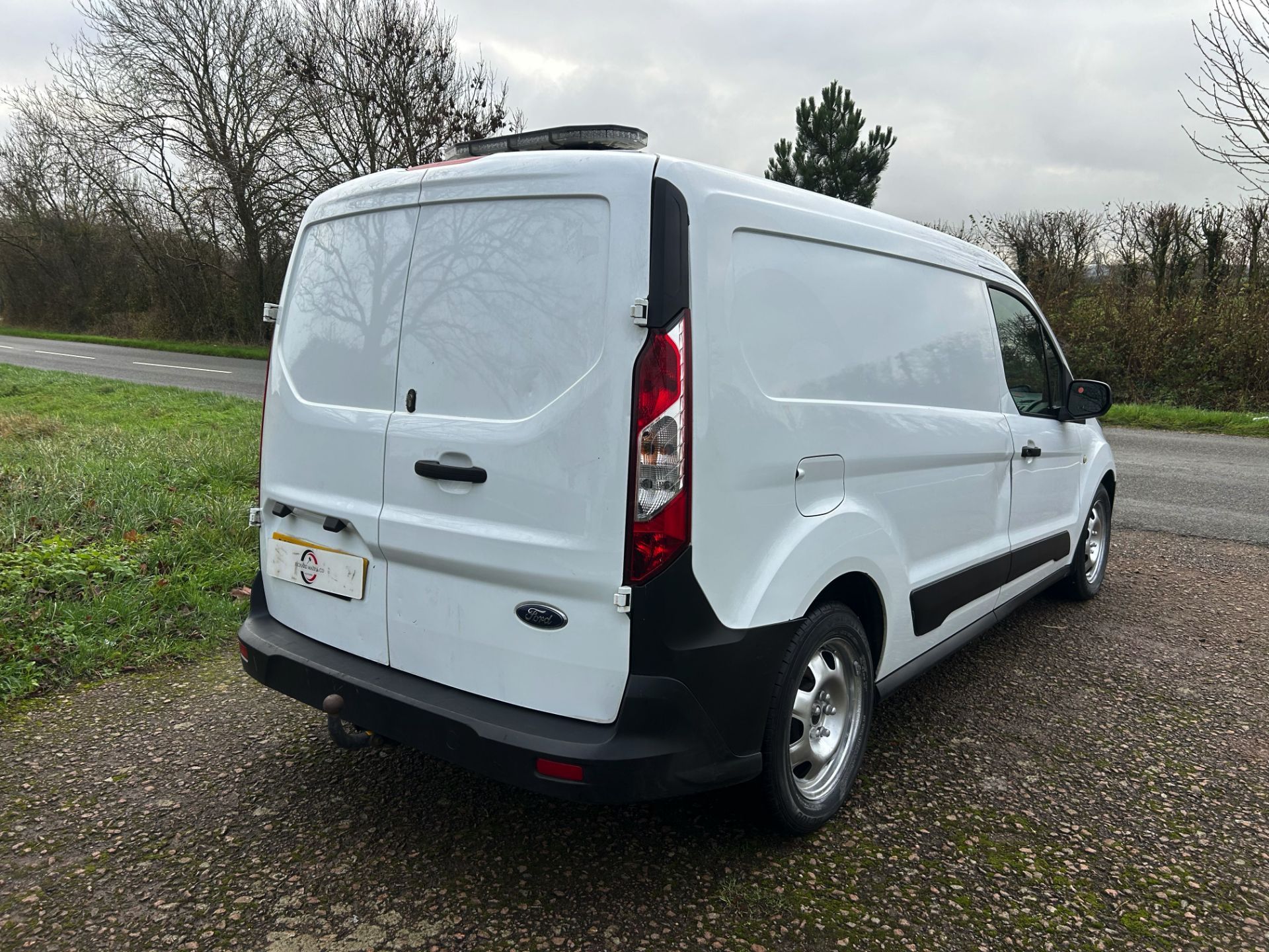 FORD TRANSIT CONNECT 1.5 EBL 120 210 L2 LEADER (69 REG) 1 OWNER FROM NEW !! ( AIR CON ) - Image 4 of 15