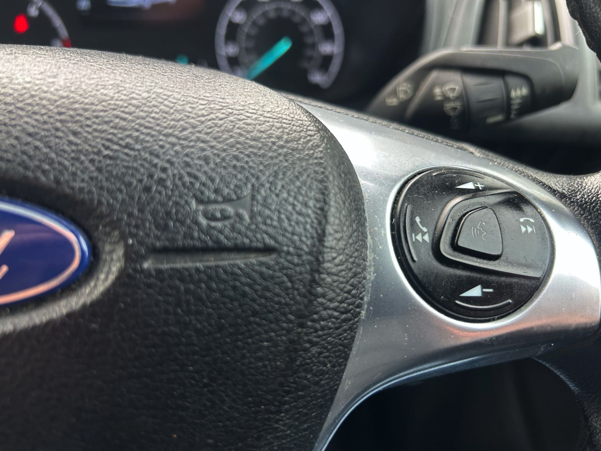 FORD TRANSIT CONNECT 1.5 EBL 120 210 L2 LEADER (69 REG) 1 OWNER FROM NEW !! ( AIR CON ) - Image 12 of 15