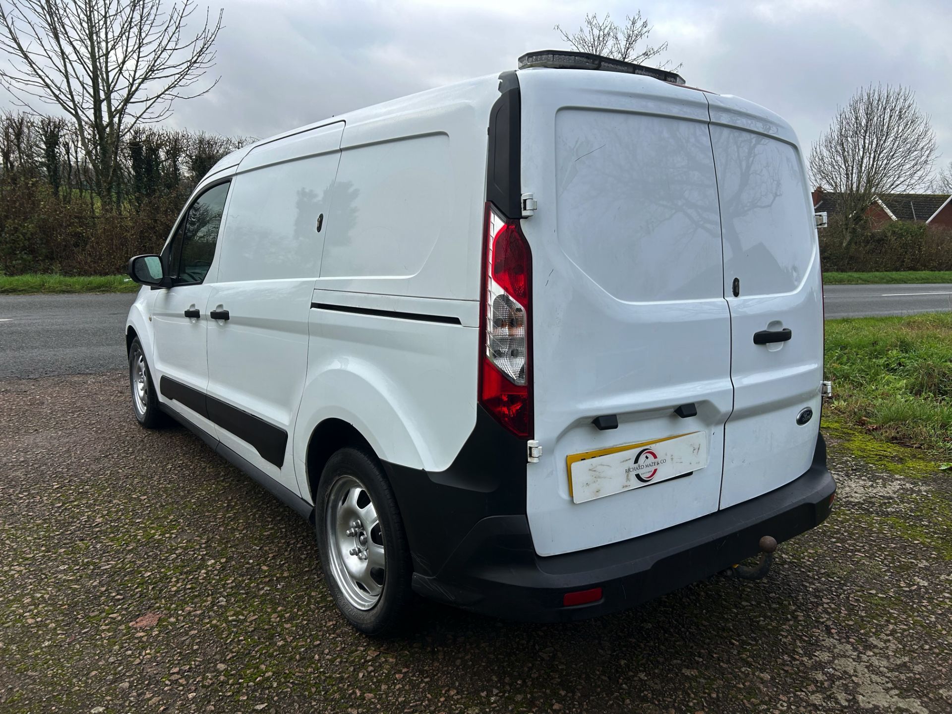 FORD TRANSIT CONNECT 1.5 EBL 120 210 L2 LEADER (69 REG) 1 OWNER FROM NEW !! ( AIR CON ) - Image 5 of 15
