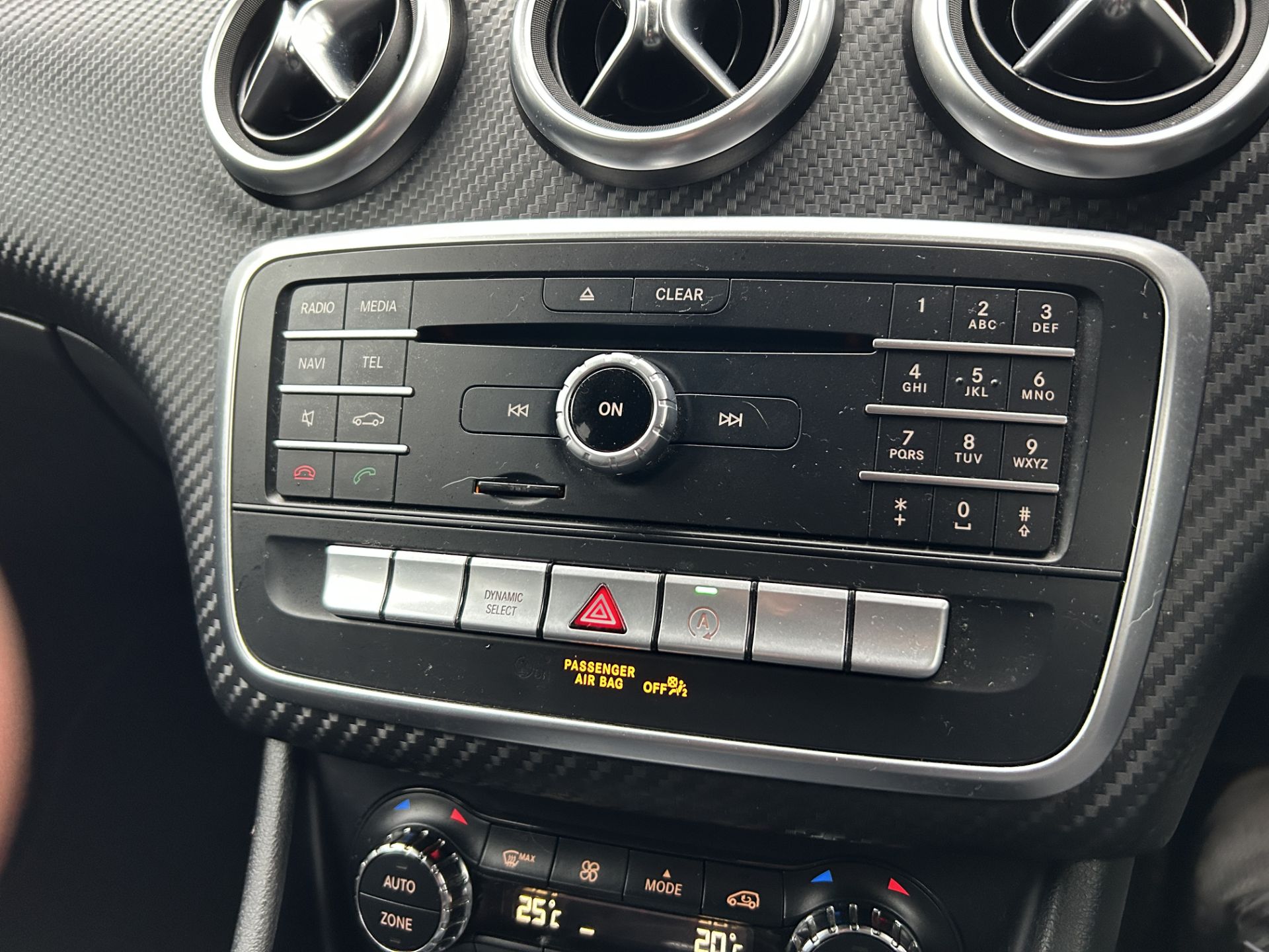 MERCEDES A-CLASS A200 D 2.1 AMG LINE 7G-DCT AUTOMATIC * (66 REG) EURO 6 ULEZ COMPLIANT !!! - Image 18 of 22