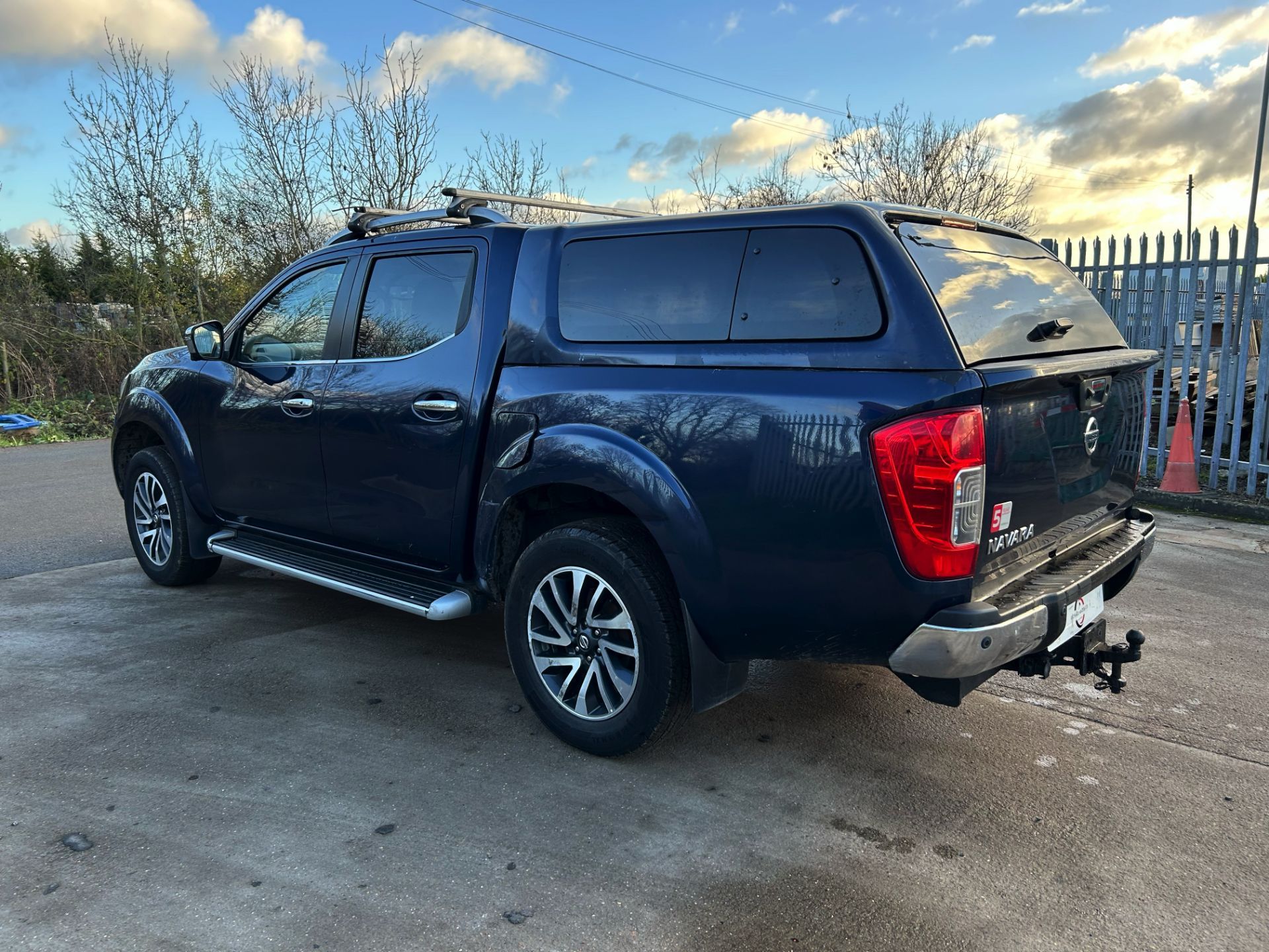 (ON SALE) NISSAN NAVARA 2.3 DCI 190 4WD TEKNA CREW CAB PICK UP (68 REG) AUTO S/S 12 x SERVICE STAMP - Image 6 of 18