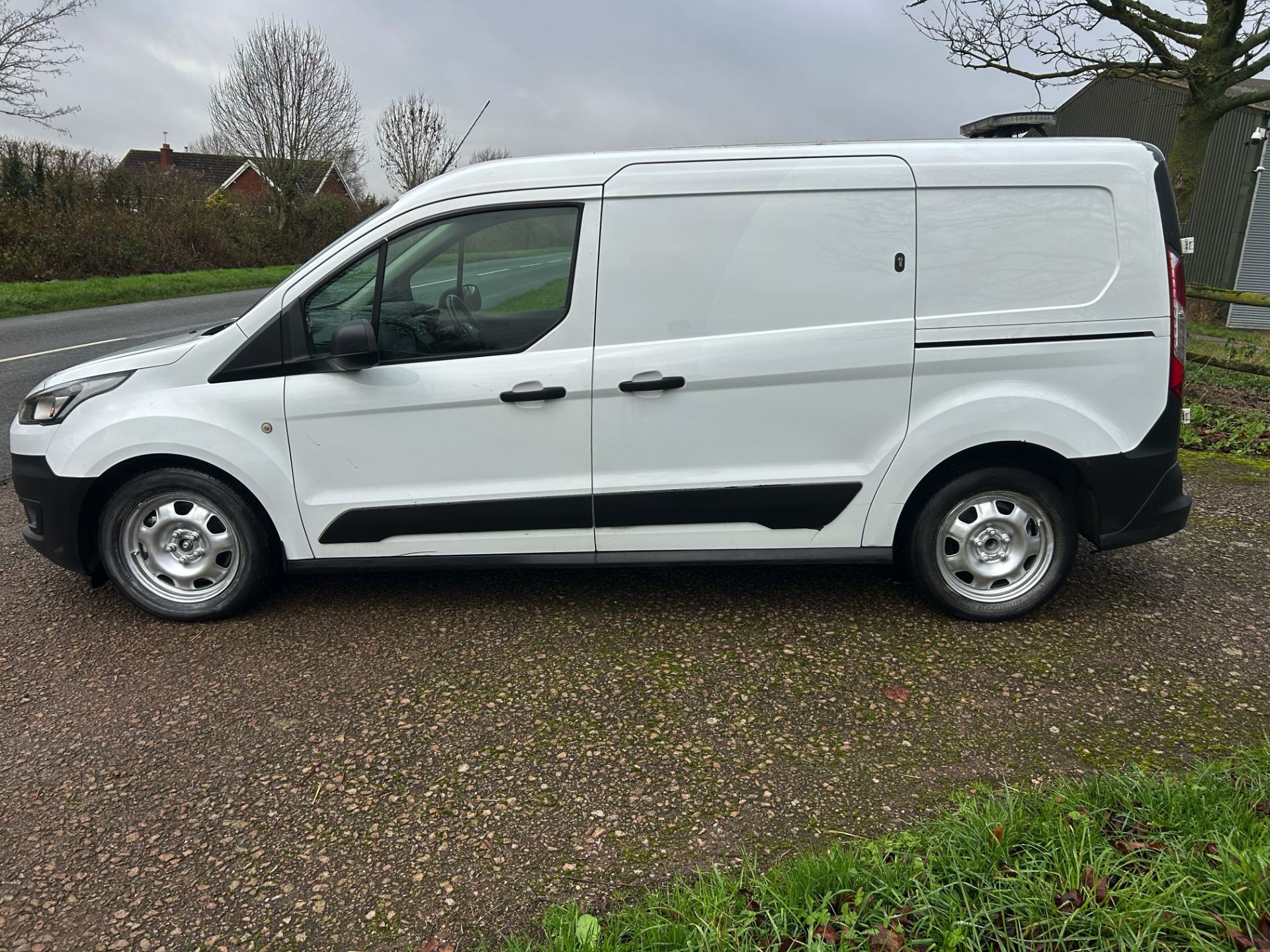 FORD TRANSIT CONNECT 1.5 EBL 120 210 L2 LEADER (69 REG) 1 OWNER FROM NEW !! ( AIR CON ) - Image 6 of 15