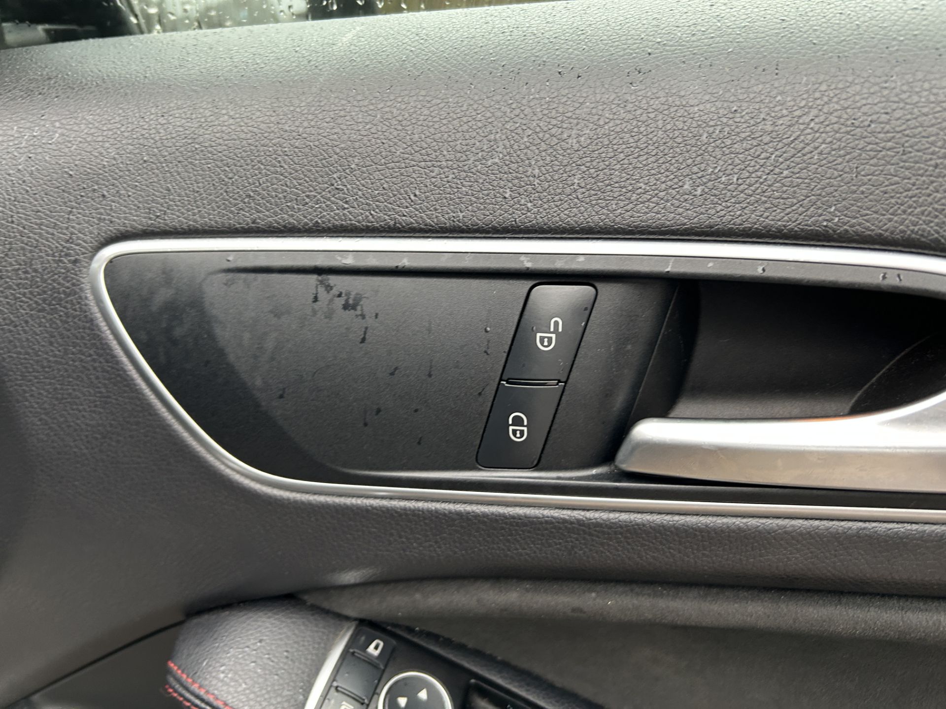 MERCEDES A-CLASS A200 D 2.1 AMG LINE 7G-DCT AUTOMATIC * (66 REG) EURO 6 ULEZ COMPLIANT !!! - Image 14 of 22