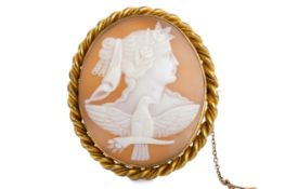 VICTORIAN OVAL CAMEO BROOCH,