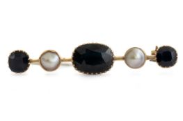 VICTORIAN GEMSTONE AND PEARL BROOCH,