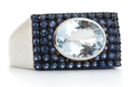 AQUAMARINE AND SAPPHIRE RING,