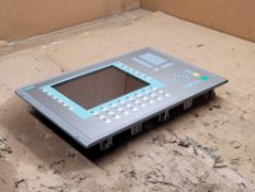 SIEMENS 6AV6 643-0DD01-1AX1 OPERATOR INTERFACE MP2