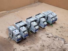 RAIL OF 9 ALLEN BRADLEY 100-C12D*10A CONTACTORS W/