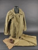 Lot d equipements motocycliste. Comprenant un paletot modele 1938 DLM, se fermant par deux rangees