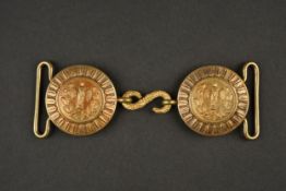 Plateaux de ceinturon au modele 1941 pour le corps prefectoral. Plateaux dorees de ceinturon, de