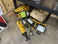 LOT CONSISTING OF WORK LIGHTS