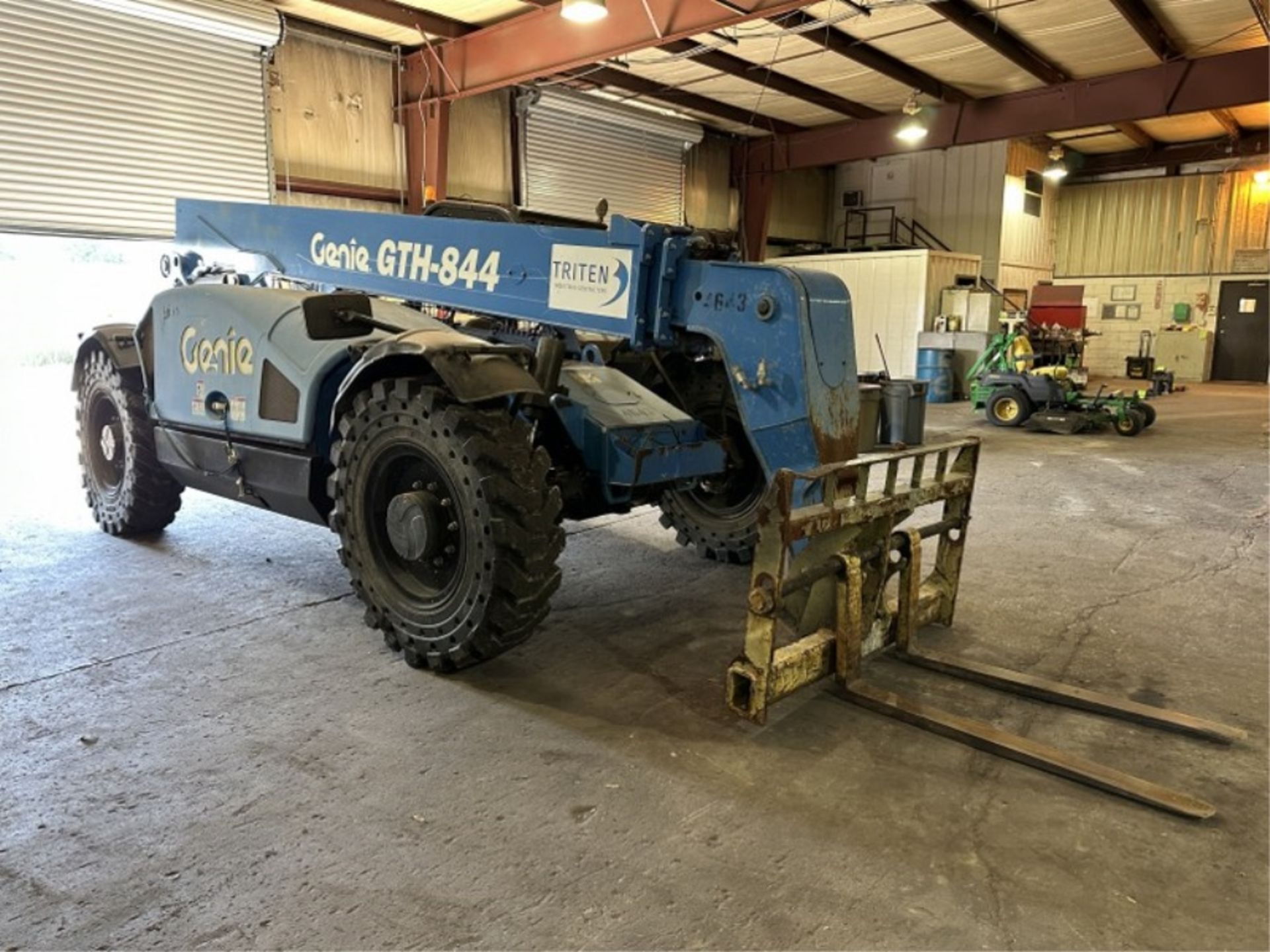 GENIE GTH-844 TELEHANDLER - Image 3 of 8