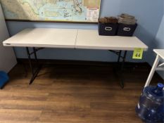 PLASTIC FOLDING TABLE