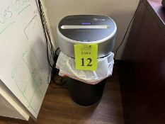 STAPLES SPL-QW120D PAPER SHREDDER