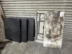 LOT CONSISTING OF ASSORTED PLASTIC FOLDING TABLES