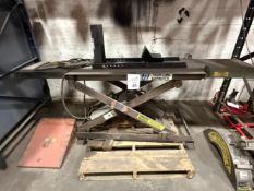 MOTORCYCLE HYDRAULIC LIFT W/ RAMP
