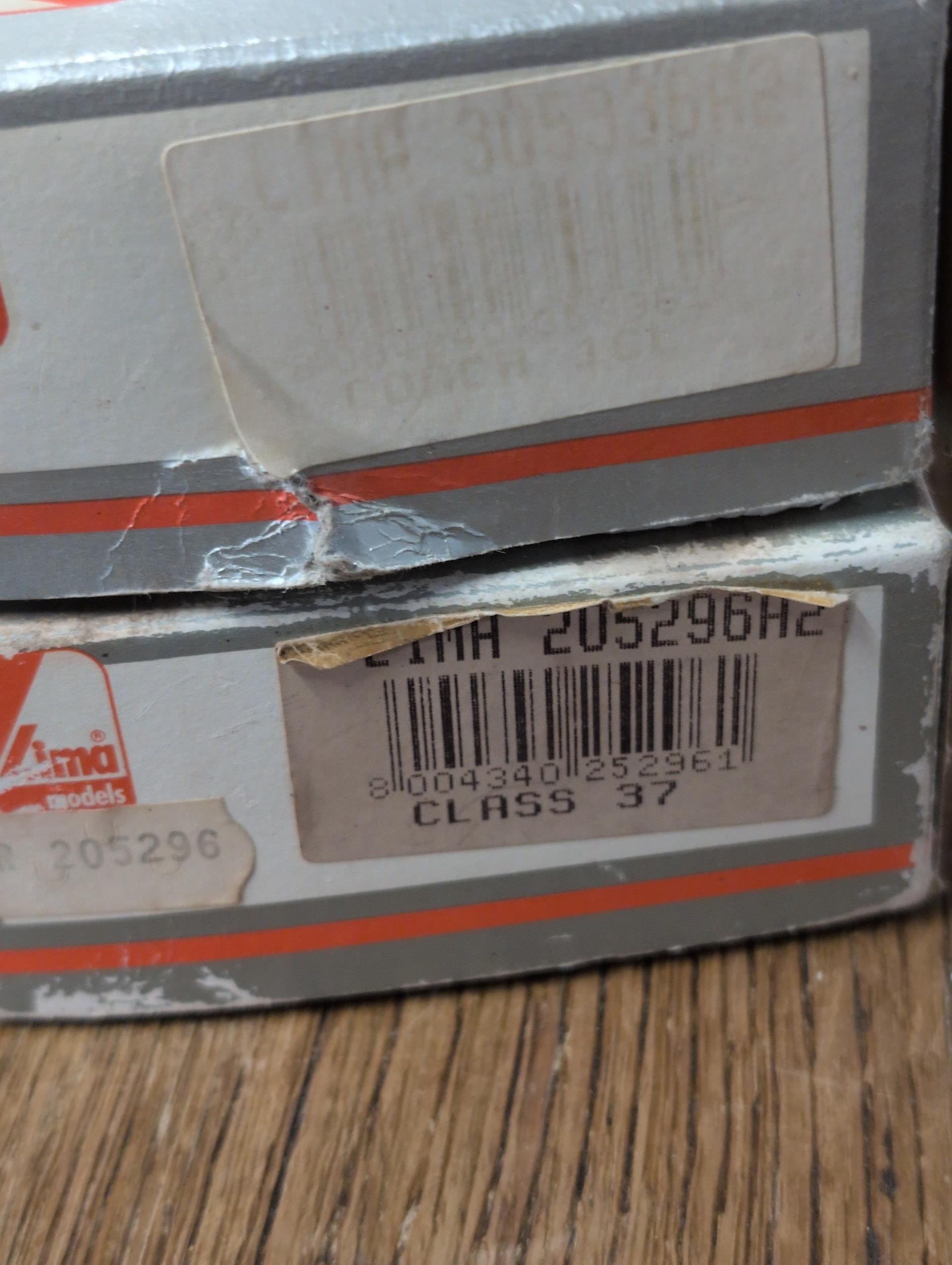 A Pair of boxed Lima OO Gauge Locomotives Class 47 Windsor Castle and ...