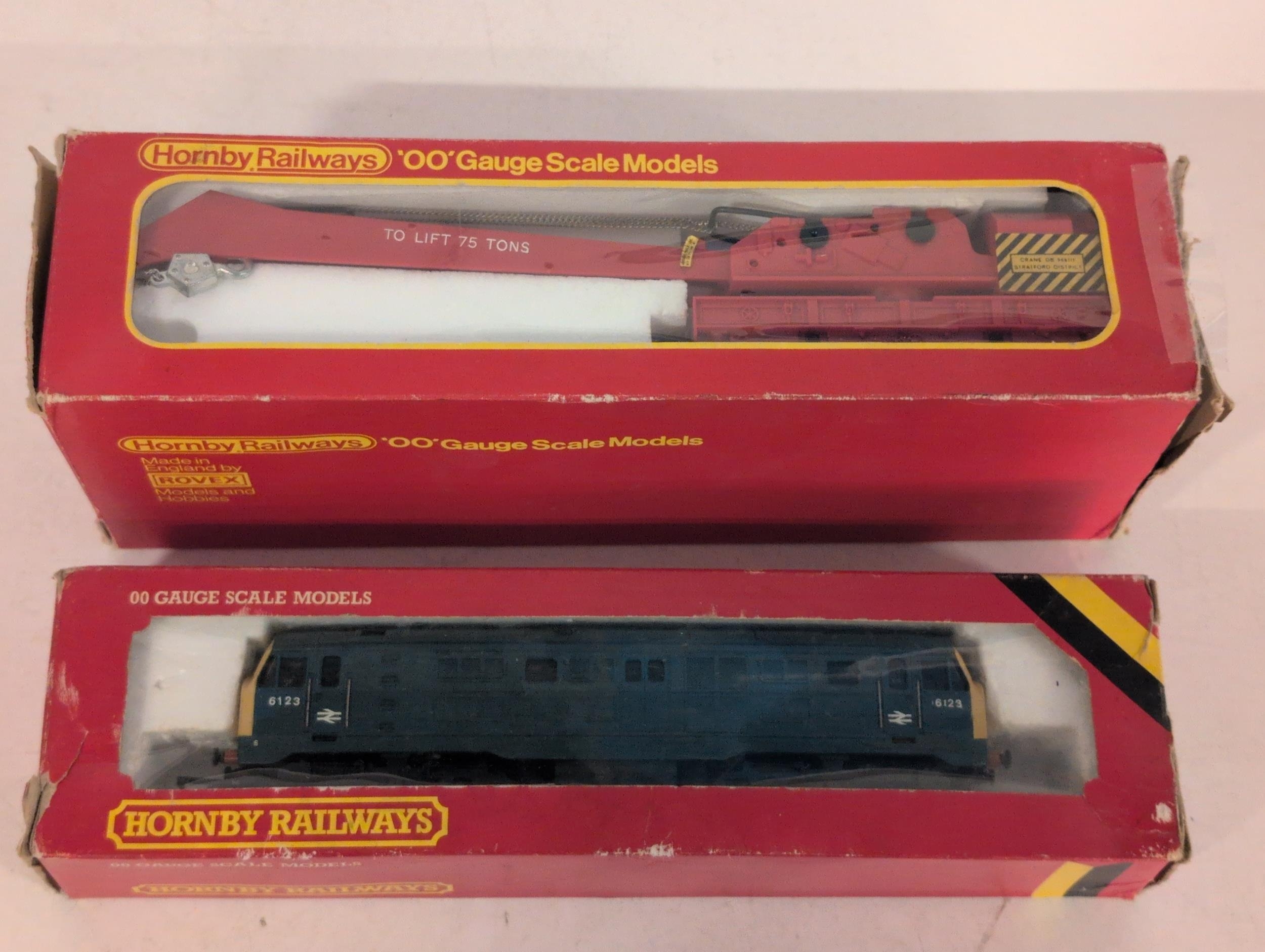 Two Boxed Hornby Railways 'OO' Gauge Scale Models: R.739 Breakdown ...