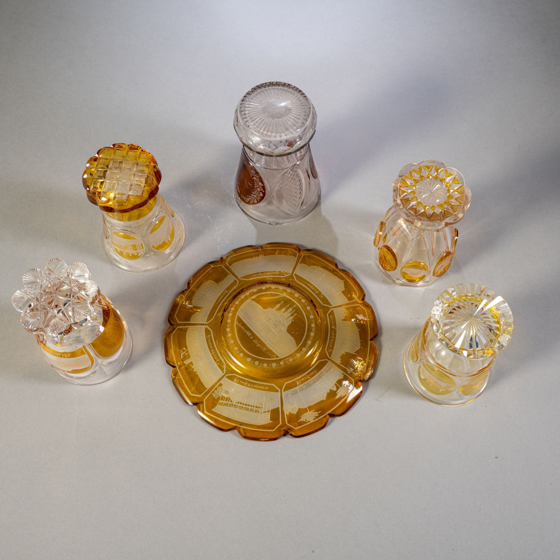 Fünf Badegläser und Teller mit Ansichten - Bild 4 aus 4