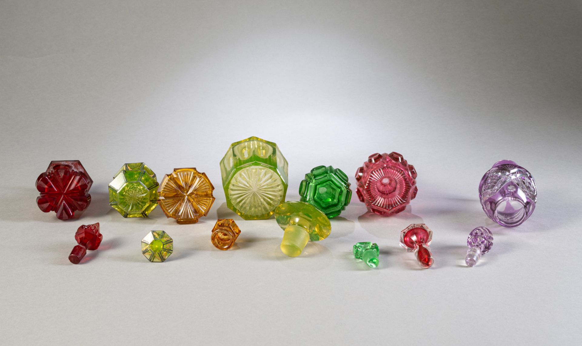 Sieben Glas-Flakons - Bild 4 aus 4