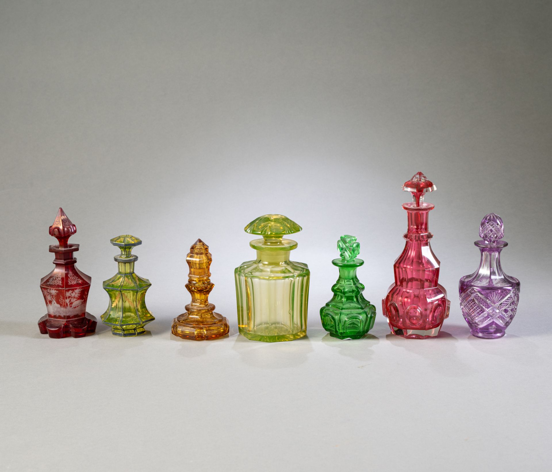 Sieben Glas-Flakons - Bild 2 aus 4