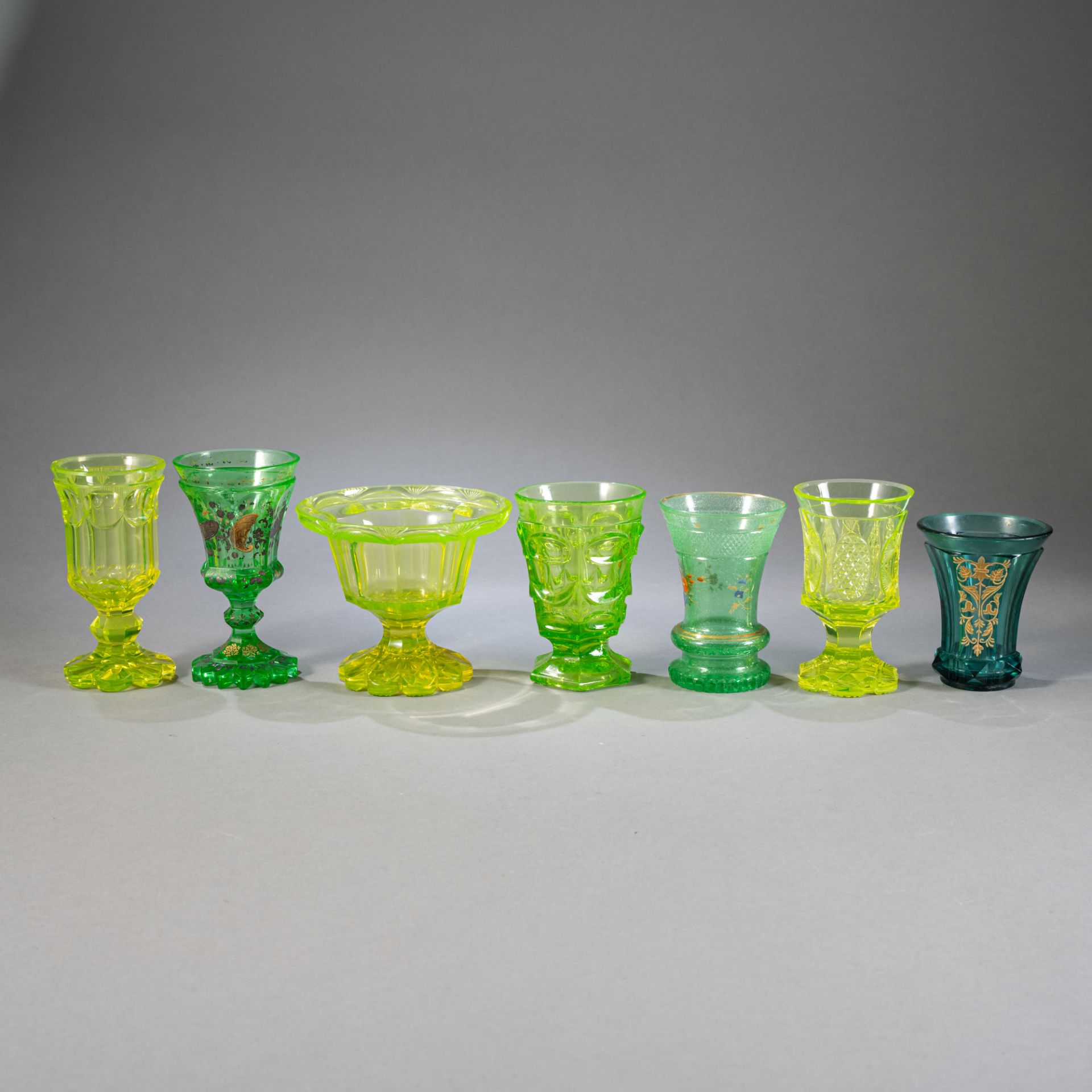 6 Gläser und Aufsatzschale - Bild 2 aus 5