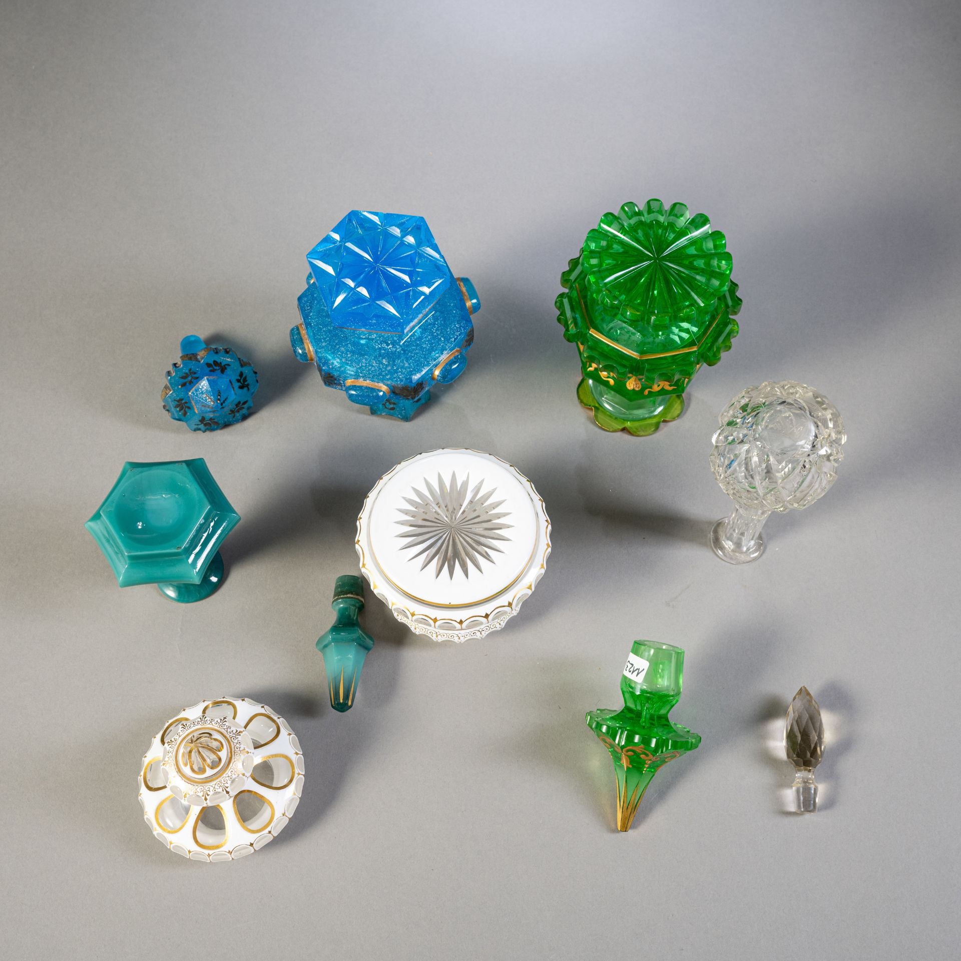 Fünf Flakons - Bild 4 aus 4