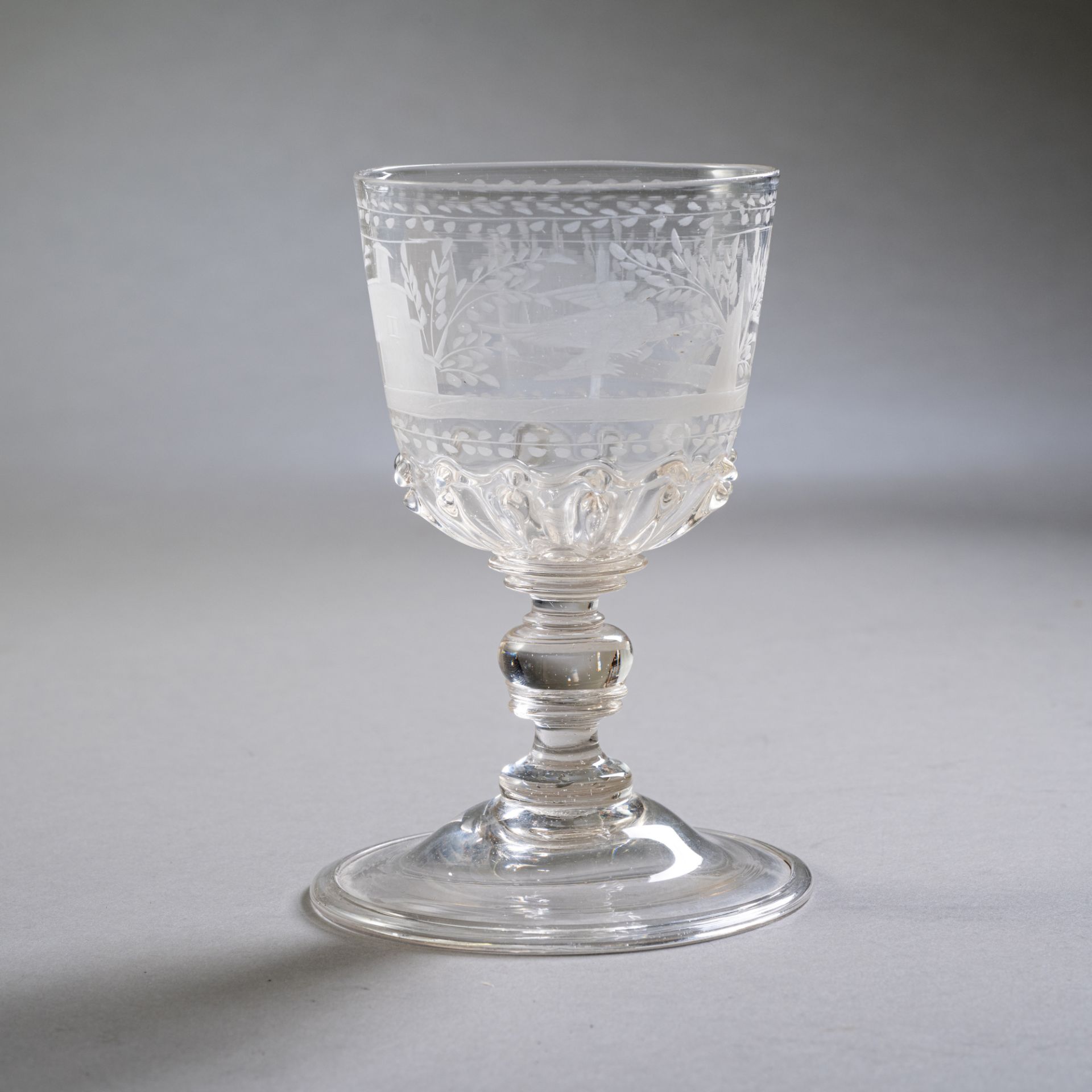 Pokal mit Architektur und Vögeln - Bild 2 aus 4