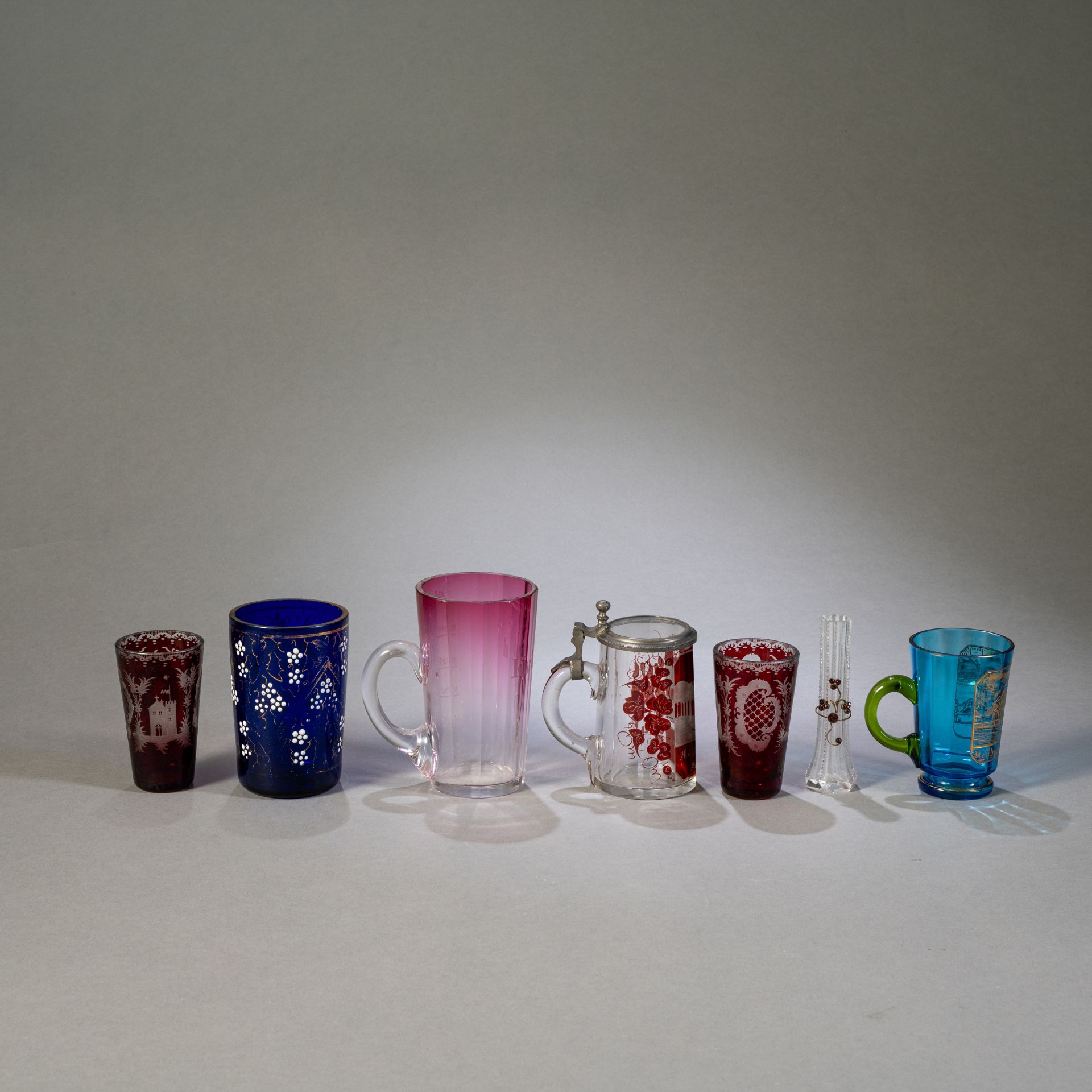 Konvolut von 13 verschiedenen Gläsern - Bild 4 aus 7