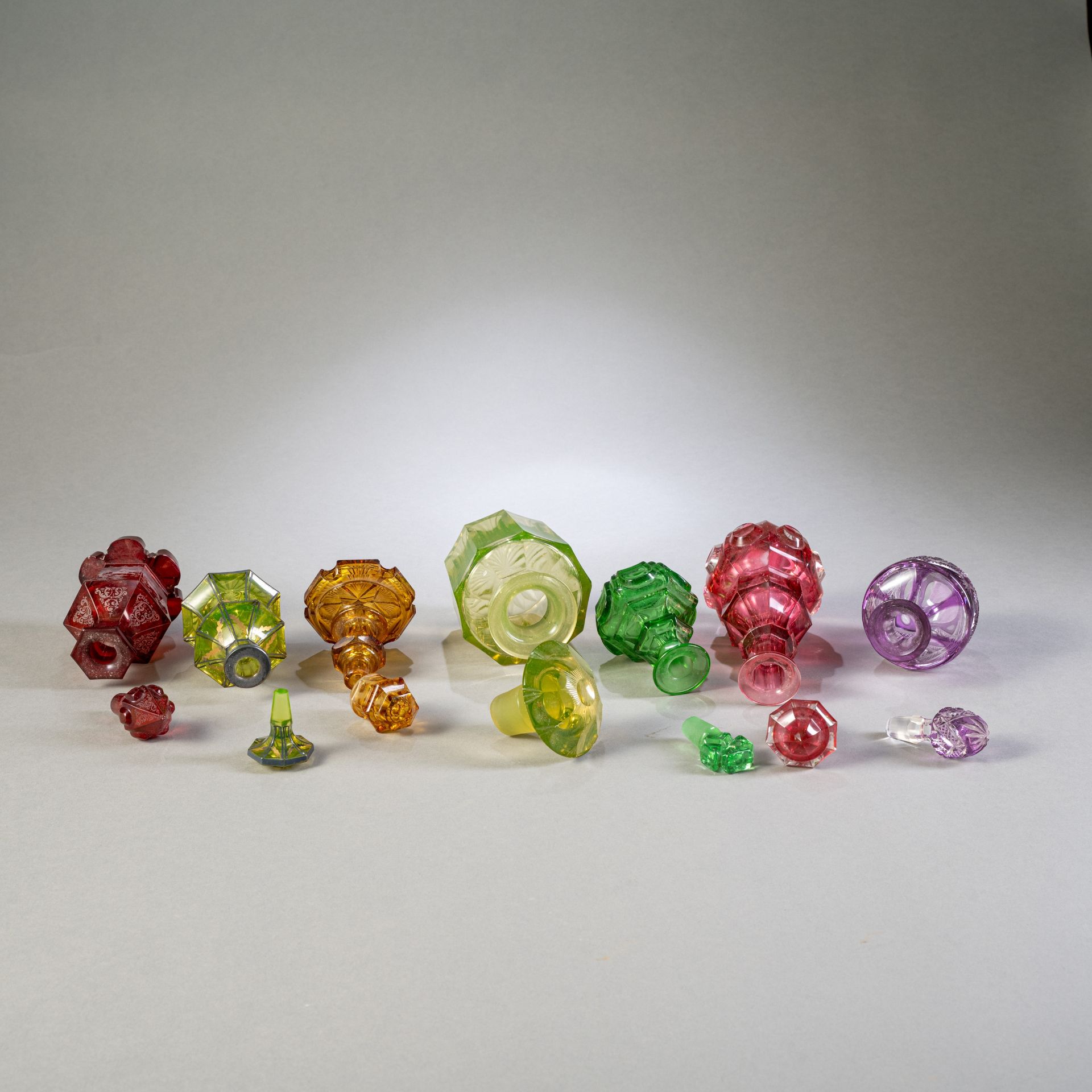 Sieben Glas-Flakons - Bild 3 aus 4