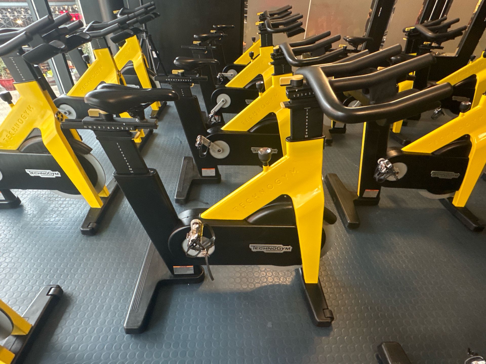 Everlast Spin Bike - Image 3 of 5