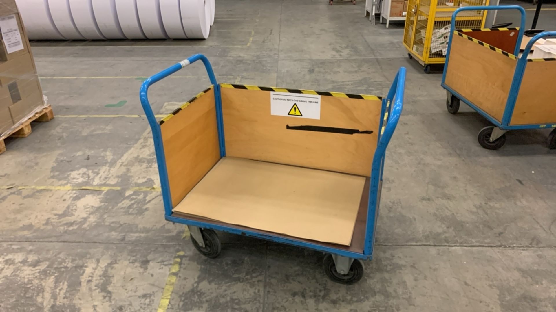 Warehouse Platform Truck With Wooden Panels