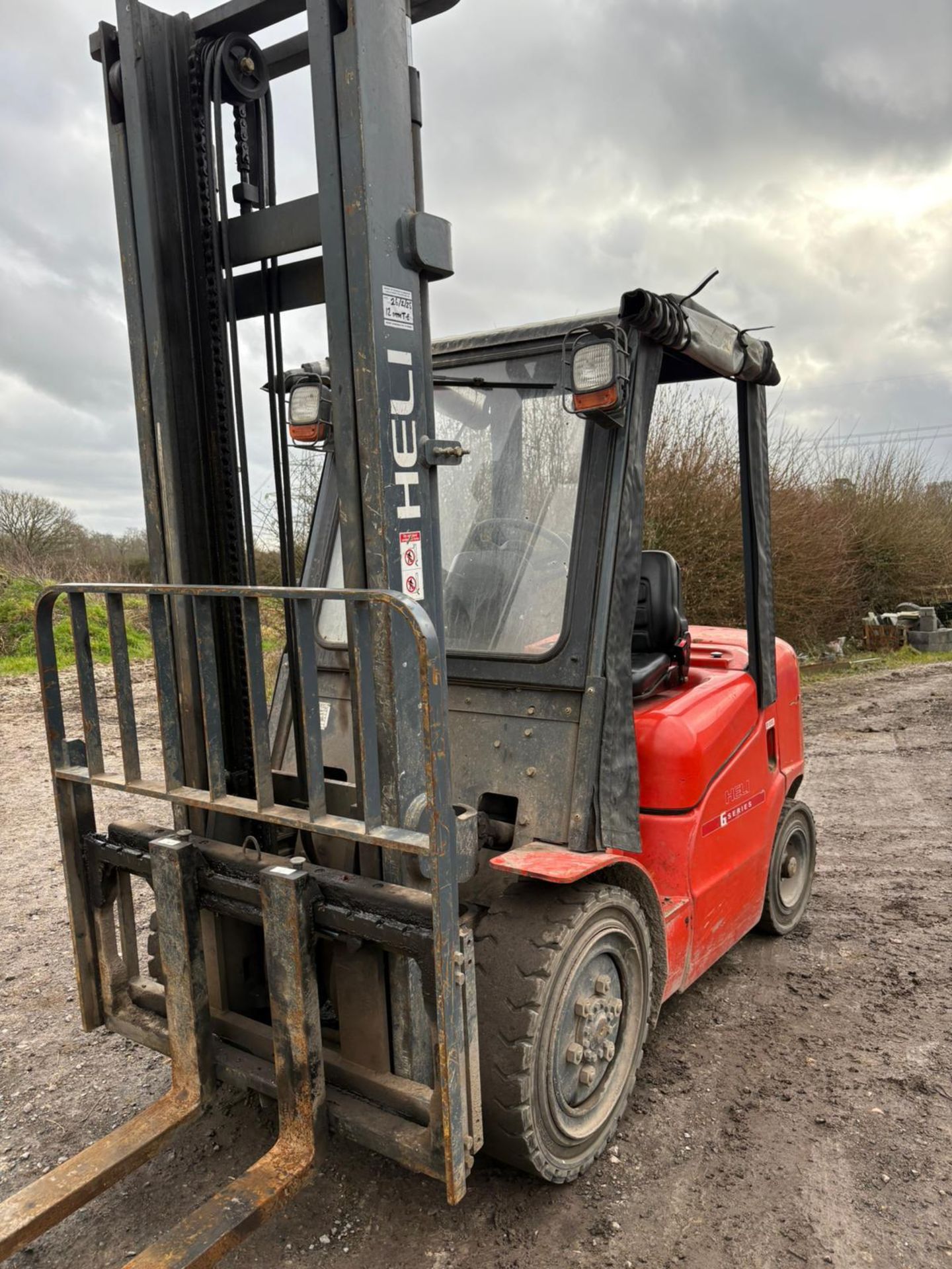 2016 Heli FD30G 3 Tonne Diesel Forklift, 4 Metre Lift, AMAZING LOW 1369 HOURS - Image 2 of 8