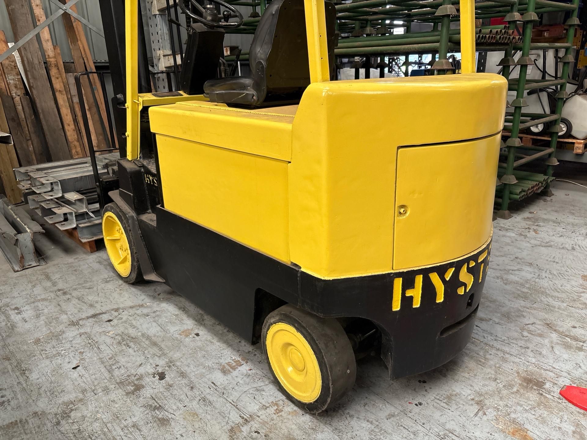 Hyster E4.00XL Forklift - Image 2 of 17