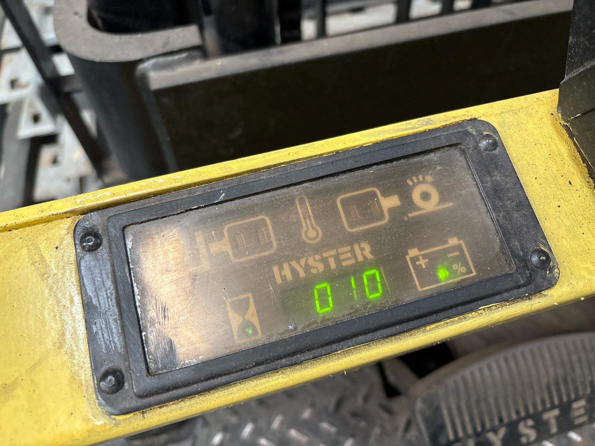 Hyster E4.00XL Forklift - Image 7 of 17