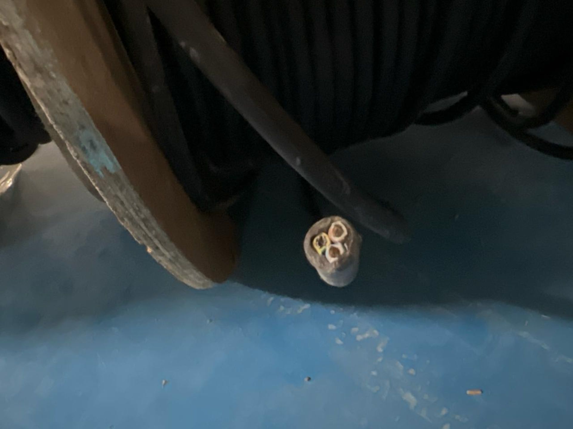 Roll Of Cables x6 - Image 8 of 14