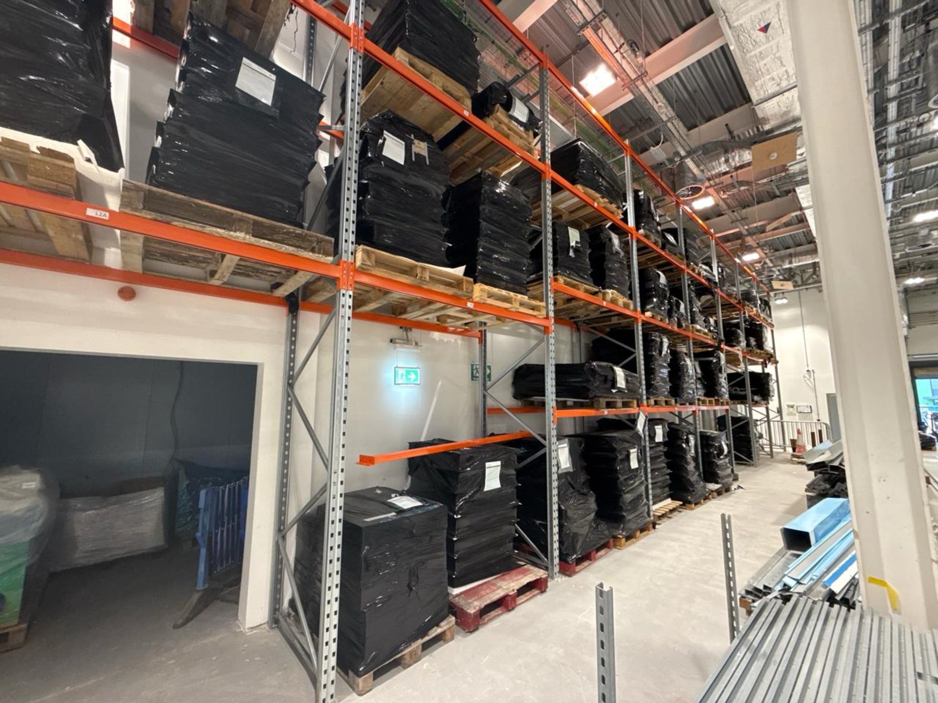 Run of 9 bays of boltless pallet racking, compromising11 frames with ...