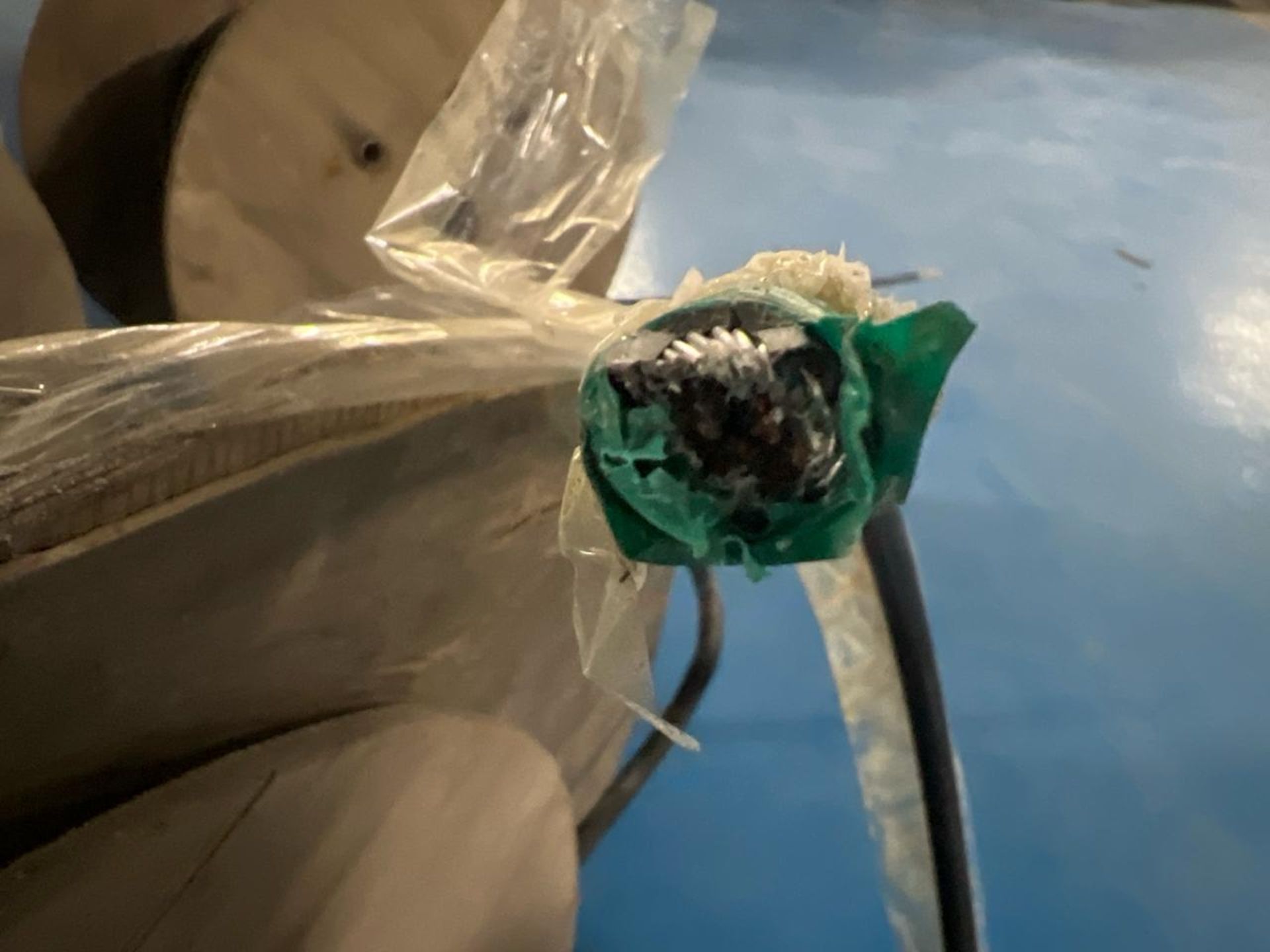 Roll Of Cables x6 - Image 10 of 14