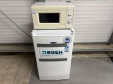 Fridge And Microwave