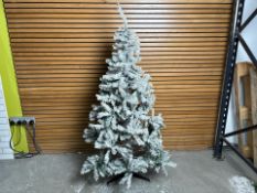 6FT Snowflocked Tree