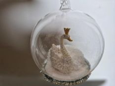 Set Of 3 Swans baubles