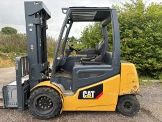 2015 Caterpillar 4.5 Tonne Electric Forklift ONLY 1305 HOURS model EP45 side shift 2015 model serial