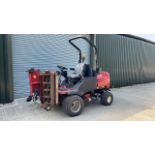 2013, TORO LT3340 TRIPLE TURF MOWER (1,080 hours) - ROAD REGISTERED YEAR 2013 SHOWING 1080 HOURS