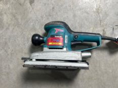 Makita Bo4900/1 1/2" Sheet Finishing Sander 110V 2.9Kg - MA1630756