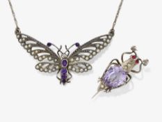 Collier mit Mittelstück in Form eines Schmetterlings und Brosche in Form eines Käfers mit Amethysten