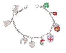 Armband mit 9 Anhängern, überwiegend Glückssymbole, Silber zw. 800/- und 835/-, Armband mit Federri