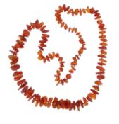 Natürliche Bernstein Halskette, endlos verarbeitet, ca. Länge 74 cm, Gewicht 38,5 Gramm