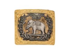 A SMALL CURVED GILT PLATE WITH ORNATE EDGES