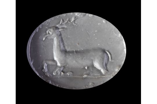 AN AGATE SCARABOID EAST GREEK WITH A STAG, CIRCA 500 BC - Image 2 of 2